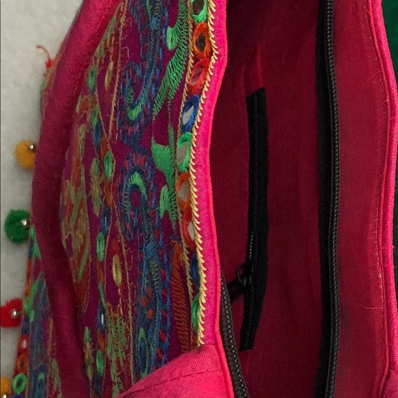 Handmade Embroided zipper tote bag - Picture 3 of 6